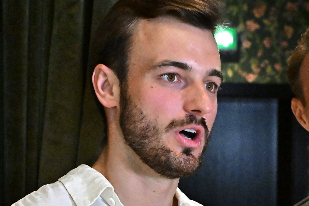 Błażej Stencel o ataku w Warszawie sprzed lat. Prowadzący „Koło Fortuny” TVP ujawnia, co wiadomo o sprawie sądowej