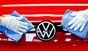 Volkswagen zamyka fabrykę w Niemczech po raz pierwszy od 88 lat — przyczyny i konsekwencje