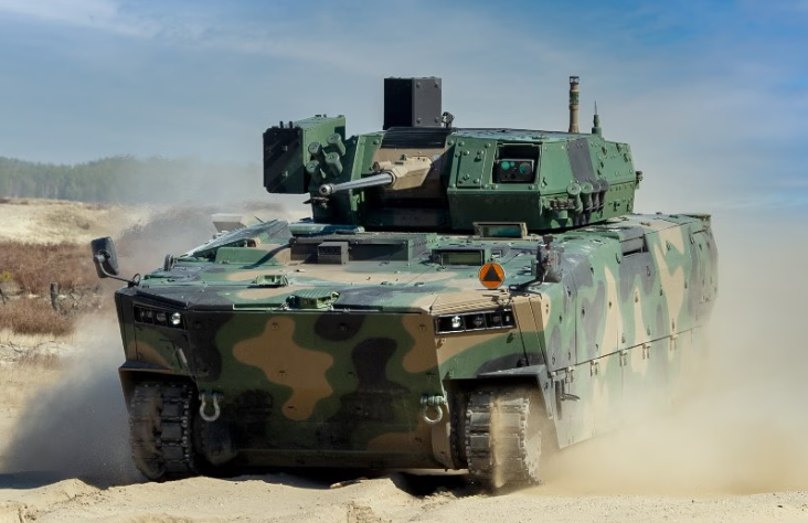 „Borsuk dla Wojska Polskiego: pierwsze 15 BWP dostarczone — kontrakt na 111 sztuk w realizacji (2025)”