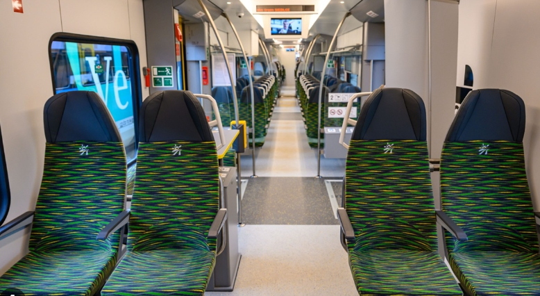 Koleje Mazowieckie zamykają rekordowe zamówienie: 11 nowych pociągów Flirt od Stadlera za 711 mln zł, dostawy 2026–2027