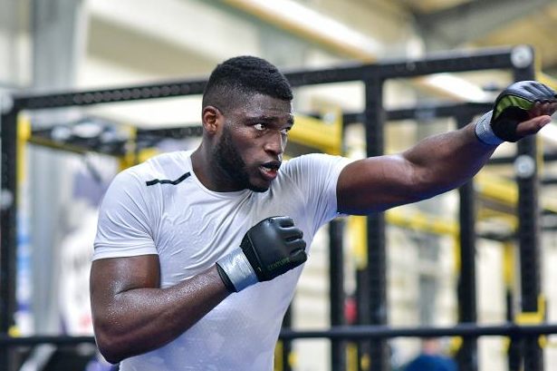 FAME 29: Izu Ugonoh dołącza do turnieju S-CLASS. Gala 24 stycznia w Tarnowie