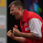 Mistrzostwa świata PDC 2025: Krzysztof Ratajski awansuje do top-16 po dramatycznym meczu z Wesleyem Plaisierem (4:3)