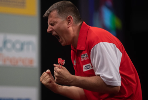 Mistrzostwa świata PDC 2025: Krzysztof Ratajski awansuje do top-16 po dramatycznym meczu z Wesleyem Plaisierem (4:3)