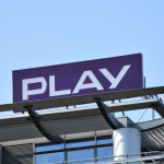 UOKiK: 108,57 mln zł kary dla Play — zwroty dla klientów za rabaty