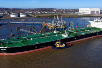 Tankowiec Olina został przejęty przez Straż Przybrzeżną USA: co wiadomo o statku, trasie i przyczynach operacji