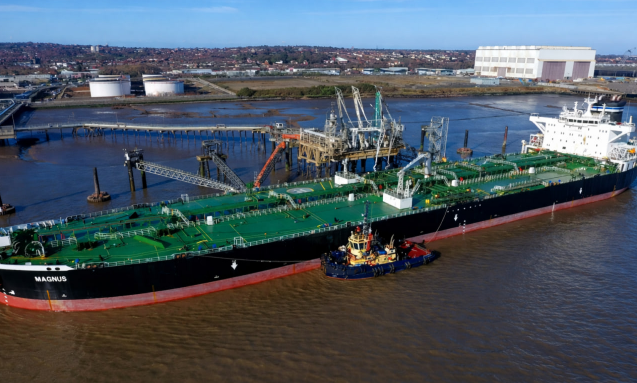 Tankowiec Olina został przejęty przez Straż Przybrzeżną USA: co wiadomo o statku, trasie i przyczynach operacji