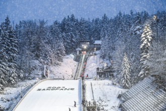 Puchar Świata w skokach narciarskich w Zakopanem – sobota, 16:15. Utrudnienia w ruchu i zmiany w komunikacji przy Wielkiej Krokwi