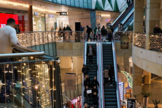 Niedziela handlowa 11 stycznia 2026? Czy sklepy Biedronka, Lidl i Carrefour są otwarte