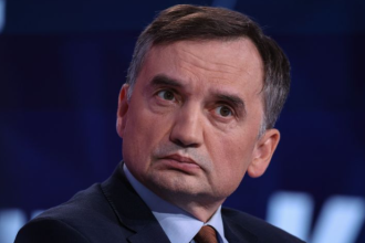 Zbigniew Ziobro na Węgrzech: azyl polityczny, pobyt w Budapeszcie i 26 zarzutów w Polsce – co powiedział w Radio Eska