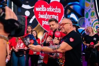 WOŚP zebrał ponad 51 mln zł do godz. 15:00: jak przebiega 34. Finał i na co trafią środki