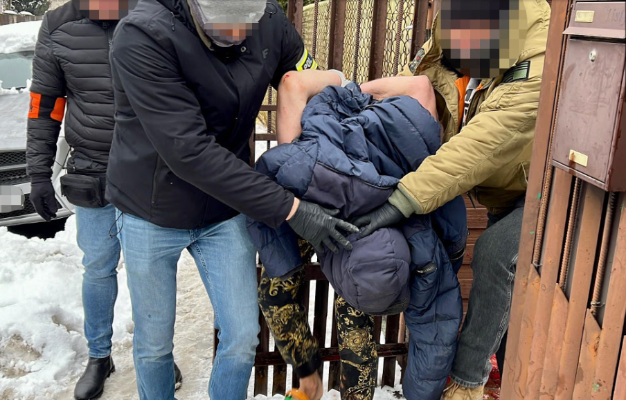 Podwójne zabójstwo na Targówku (Zacisze). Kontrterroryści weszli siłą, zatrzymano 49-latka