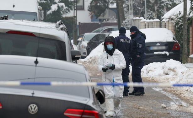 Podwójne zabójstwo na Targówku (Zacisze). Kontrterroryści weszli siłą, zatrzymano 49-latka
