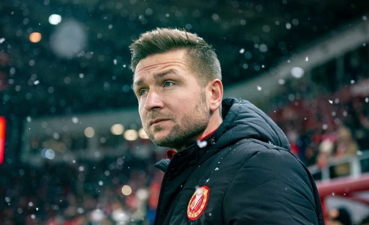 „Mamy wirusa w drużynie”. Michal Gasparik po derbach z Piastem, Daniel Myśliwiec wskazał kluczowy moment