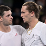 Hubert Hurkacz pokonał Alexandra Zvereva 6:3, 6:4 w United Cup 2026 — emocje, rozbita rakieta i 21 asów