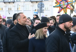 Orszak Trzech Króli w Warszawie 6 stycznia 2026: prezydent Karol Nawrocki z żoną wśród uczestników