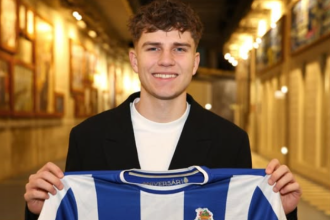 Oskar Pietuszewski piłkarzem FC Porto – 17-latek z Jagiellonii podpisał kontrakt do 2029 roku | transfer 2026