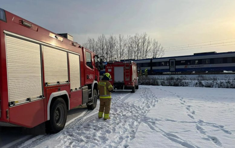 Pęknięcie szyny pod Będzelinem. PKP PLK wskazuje mróz jako przyczynę uszkodzenia (112 cm)