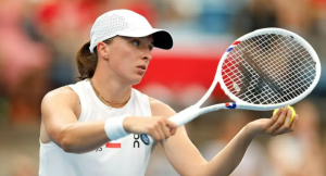 Koniec serii 109 Świątek w WTA 1000. Jak Sakkari odwróciła mecz w Doha?