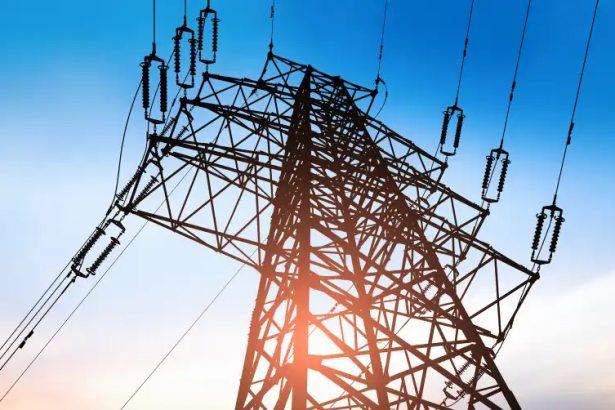 Awaria prądu Energa Operator: jak sprawdzić mapę awarii i zgłosić brak prądu?