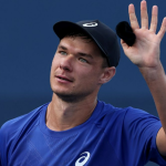 Majchrzak – Fils: wynik meczu w Doha. Co wydarzyło się po świetnym początku Polaka?