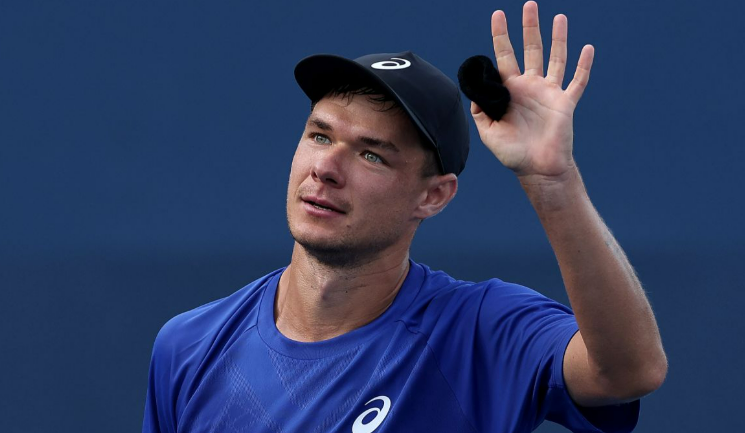 Majchrzak – Fils: wynik meczu w Doha. Co wydarzyło się po świetnym początku Polaka?