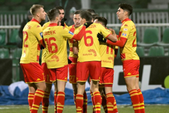 Jagiellonia – Fiorentina: gdzie oglądać i o której? Polacy zaczynają play-off w Lidze Konferencji