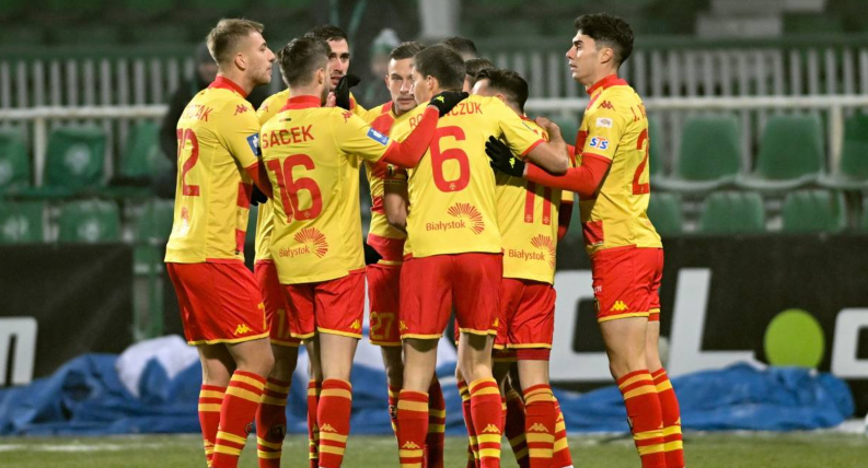Jagiellonia – Fiorentina: gdzie oglądać i o której? Polacy zaczynają play-off w Lidze Konferencji