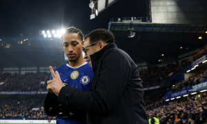 Chelsea – Burnley: dlaczego Rosenior stawia na „mocną” jedenastkę? Fofana i João Pedro w centrum uwagi