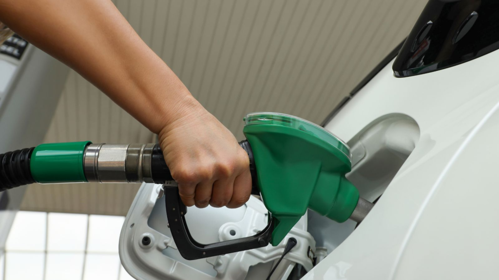 Ceny paliw w Polsce a Cieśnina Ormuz: jak blokada Iranu może przełożyć się na ropę Brent i stacje