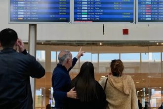 Paraliż lotów do Dubaju po eskalacji USA–Iran. Co z bezpieczeństwem w ZEA i kiedy wrócą połączenia?