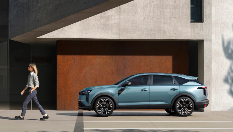 Nowa Dacia Striker. Kiedy premiera i dlaczego ten model może namieszać w segmencie C?