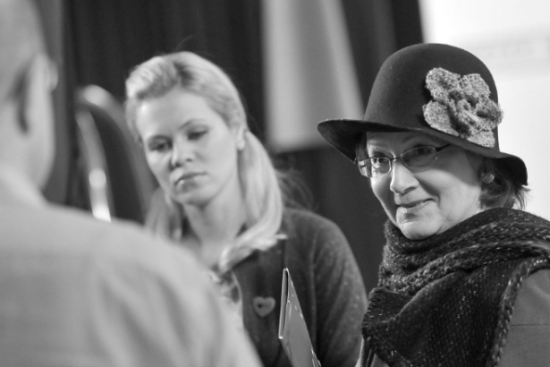 Nie żyje Elżbieta Gaertner. Kim była legenda dubbingu znana z „W Jezioranach” i „Wiedźmina”?