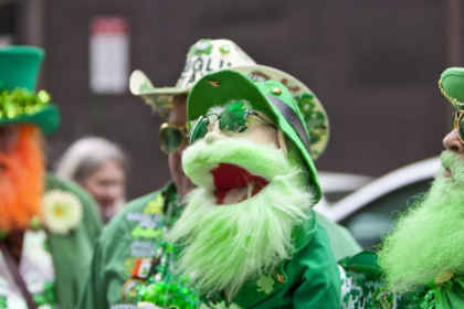 Dzień Świętego Patryka 2026 – kim był św. Patryk, jakie są tradycje i dlaczego wszyscy ubierają się na zielono