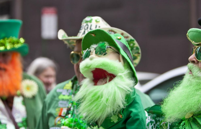 Dzień Świętego Patryka 2026 – kim był św. Patryk, jakie są tradycje i dlaczego wszyscy ubierają się na zielono