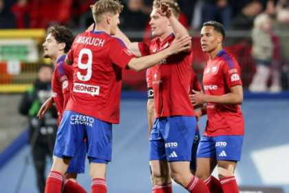 Raków Częstochowa – Fiorentina: kto zagra, gdzie oglądać mecz i jakie są szanse polskiego klubu na comeback