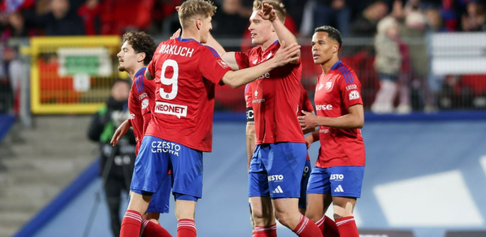 Raków Częstochowa – Fiorentina: kto zagra, gdzie oglądać mecz i jakie są szanse polskiego klubu na comeback