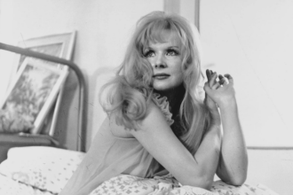 Zmarła Halina Kowalska. Biografia, wiek i najważniejsze role aktorki z „Nie ma róży bez ognia”