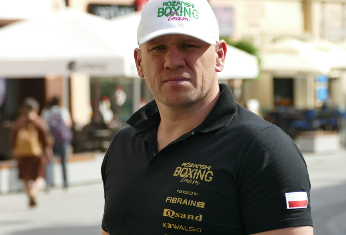 Łukasz Różański trafił do szpitala po wypadku na S19. Jak czuje się bokser z Rzeszowa?