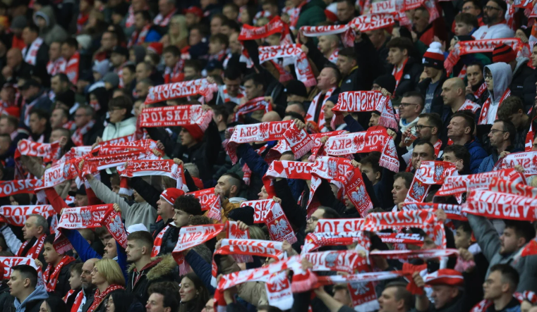 Szwecja – Polska: ile kosztują bilety, ilu kibiców z Polski będzie w Sztokholmie i co dzieje się przed meczem?