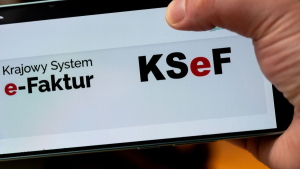 KSeF od 1 kwietnia 2026. Kto musi korzystać z systemu, jakie są wyjątki i co zmienia się dla firm