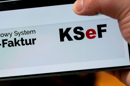 KSeF od 1 kwietnia 2026. Kto musi korzystać z systemu, jakie są wyjątki i co zmienia się dla firm