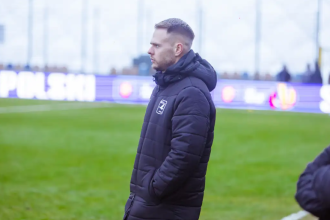 „Bałem się, że przyjedzie walec”. Szacoń po Avia – Raków: jak padła „kuriozalna” bramka i skąd ten niedosyt?