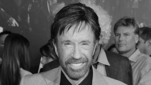 Chuck Norris zmarł w wieku 86 lat. Biografia, najlepsze filmy i jak Bruce Lee rozsławił gwiazdę „Strażnika Teksasu”