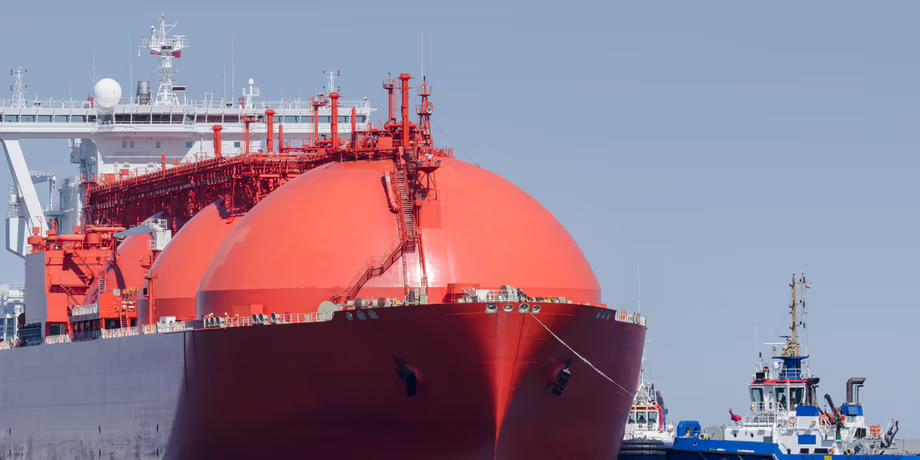 Czy Polsce grozi brak gazu? Katar wstrzymuje LNG i pojawia się pytanie o dostawy