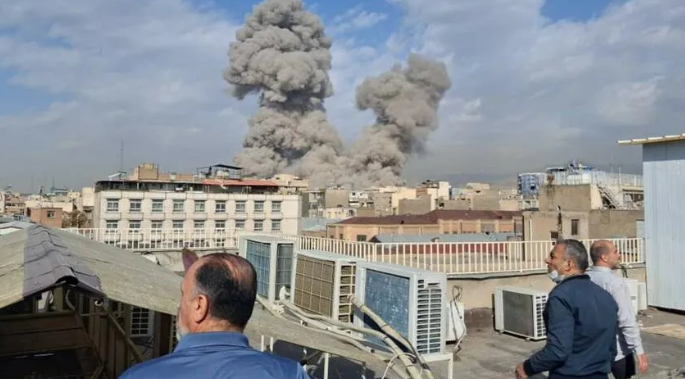 Iran–Izrael–USA: czy to początek wojny regionalnej? Teheran ma kilka ruchów — pytanie brzmi kiedy