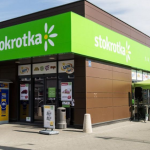 Stokrotka sprzedana. Kto przejął sieć i co zmiana właściciela oznacza dla sklepów w Polsce?