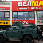 Atak w Kijowie: strzały, ofiary i szturm na supermarket. Co wiadomo o tragedii w rejonie hołosijiwskim?