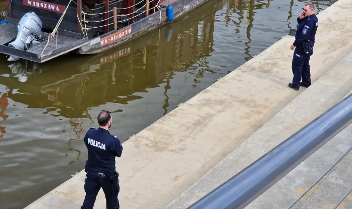 Ciało w Wiśle w Warszawie. Kim był mężczyzna wyłowiony przy Centrum Nauki Kopernik?