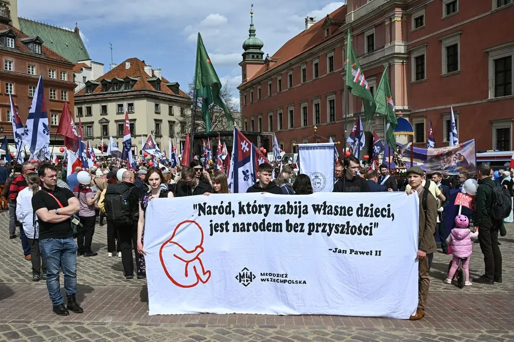Karol Nawrocki wsparł Narodowy Marsz Życia w Warszawie. Pod jakim hasłem odbyło się wydarzenie?