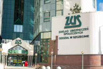 SMS z ZUS o „programie emerytalnym”? Sprawdź, co zrobić, zanim zapłacisz